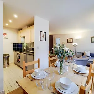 https://capital-stay-aldgate-two-bed-apartment.cambridgehotelsuk.com