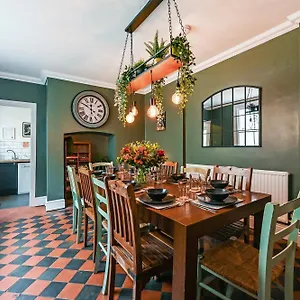 Holiday home Beautiful Townhouse, Great Location - Pet Friendly, Cardiff
